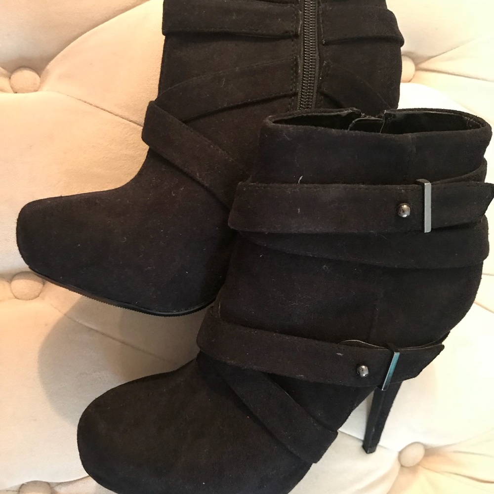 Booties - Picture 3 of 4